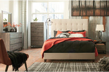 Load image into Gallery viewer, Dolante Queen Upholstered Bed

