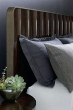 Load image into Gallery viewer, Modern Streamline - * Streamline Bed Queen
